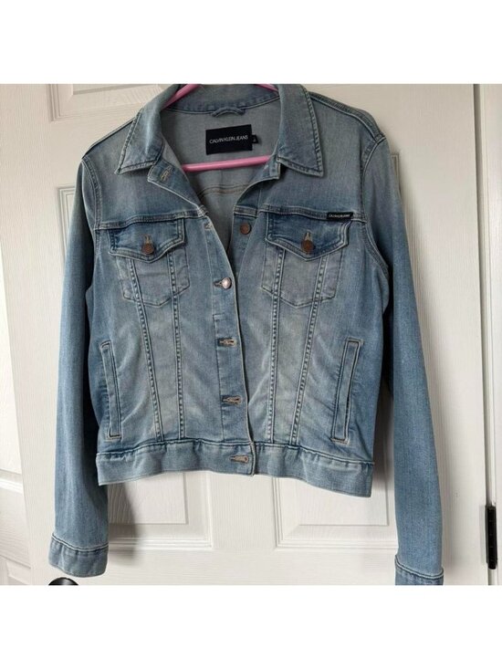 Calvin Klein Jeans Jackets & Blazers - Calvin Klein Jeans denim jacket
